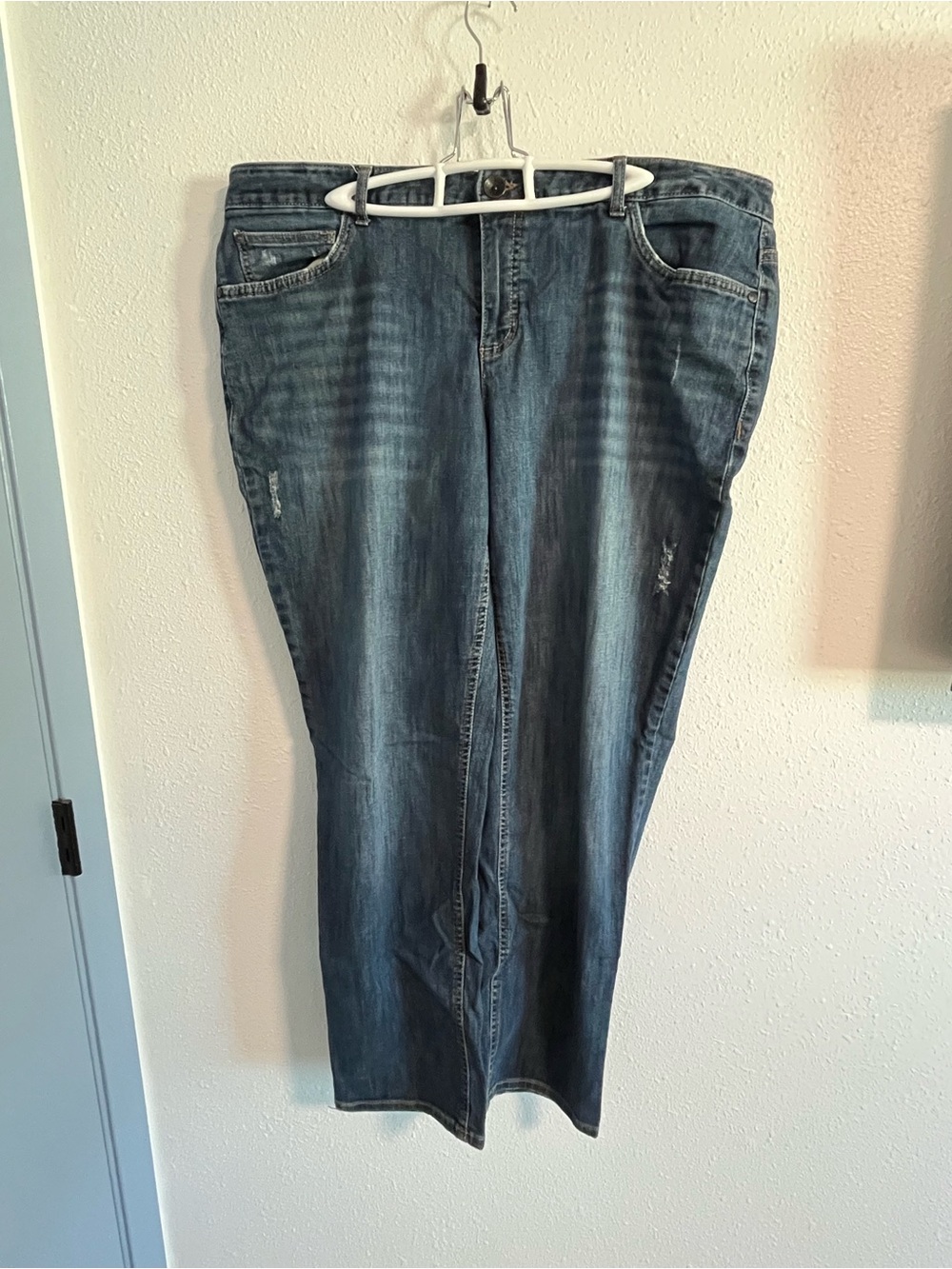 Tommy Hilfiger Straight-Leg Women's Jeans in Faded Blue Size 18